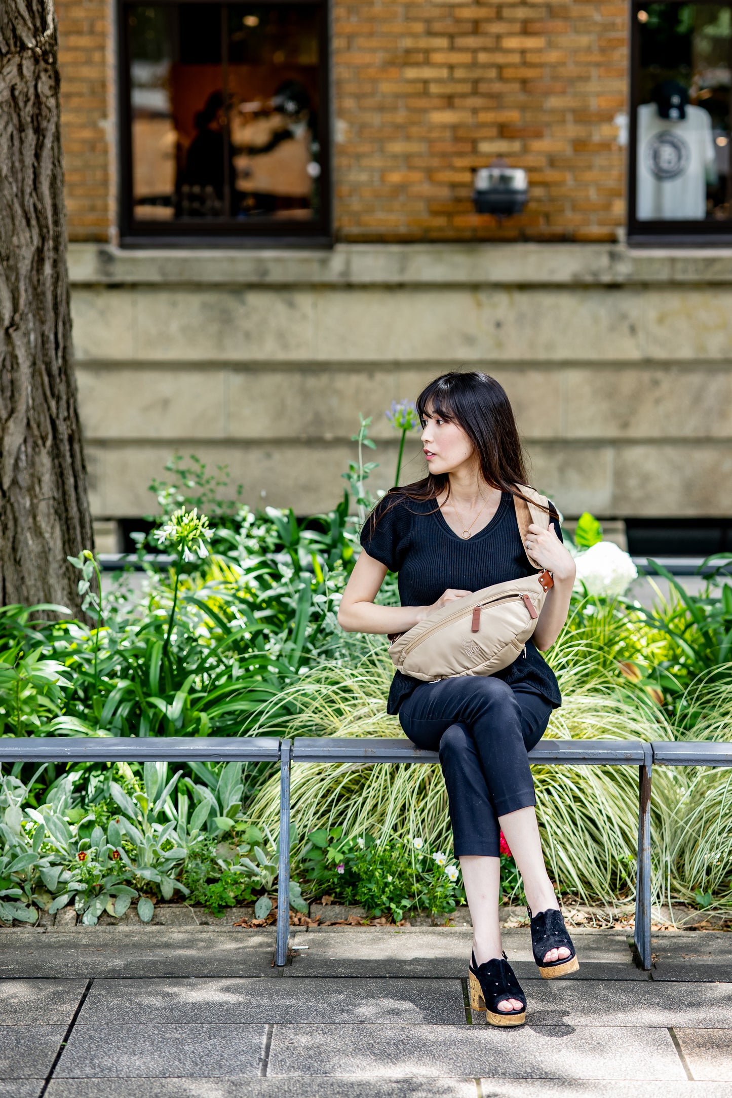 20kgまでのお子さまを抱っこできるファッションバッグ・「N/ORN Máni」（ノルンマーニ）