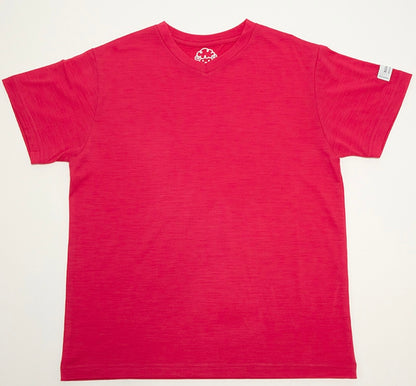 肌と地球に優しい「VネックTシャツ」