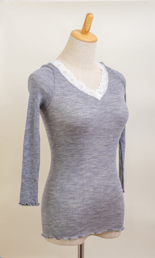 macaroni ウールレース付プルオーバー